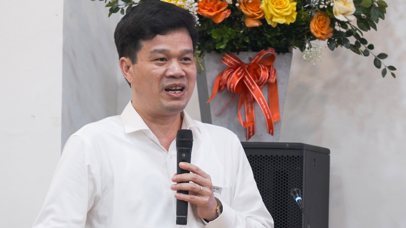 cho-thue-am-thanh-hoi-nghi-hoi-thao-chuyen-nghiep-kem-mic-khong-day-cam-tay
