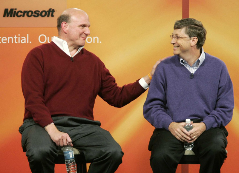 cuu-ceo-microsoft-steve-ballmer-lan-dau-giau-hon-bill-gates