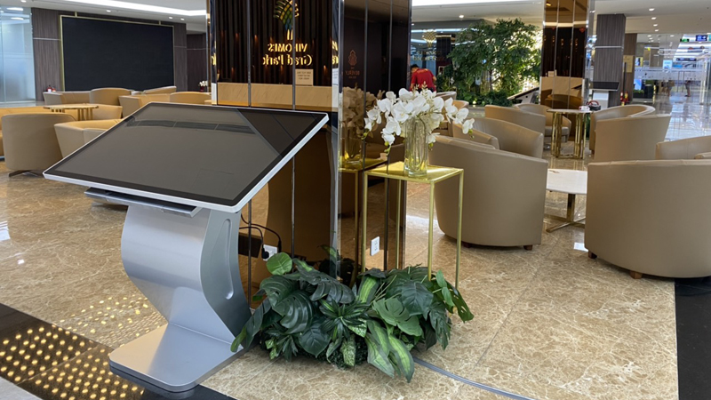 thue-standee-dien-tu (1)
